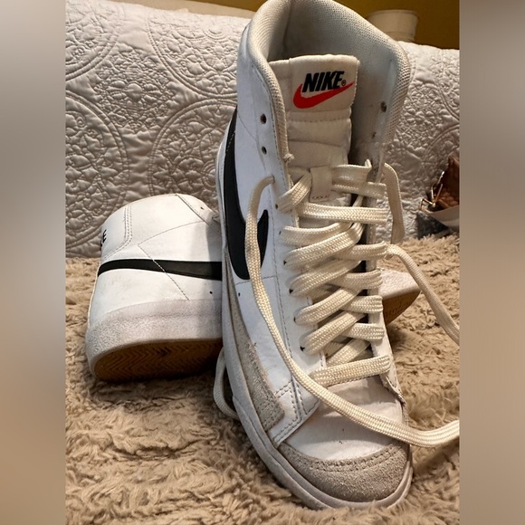 Nike Blazer Mid youth size 6.5 shoes - Picture 2 of 14